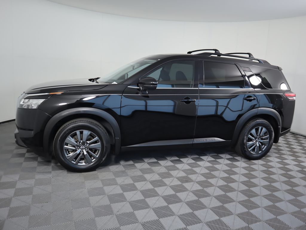 Thumbnail: 2022 Nissan Pathfinder - 8