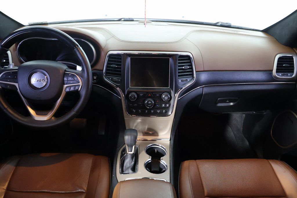 Thumbnail: 2017 Jeep Grand Cherokee - 8