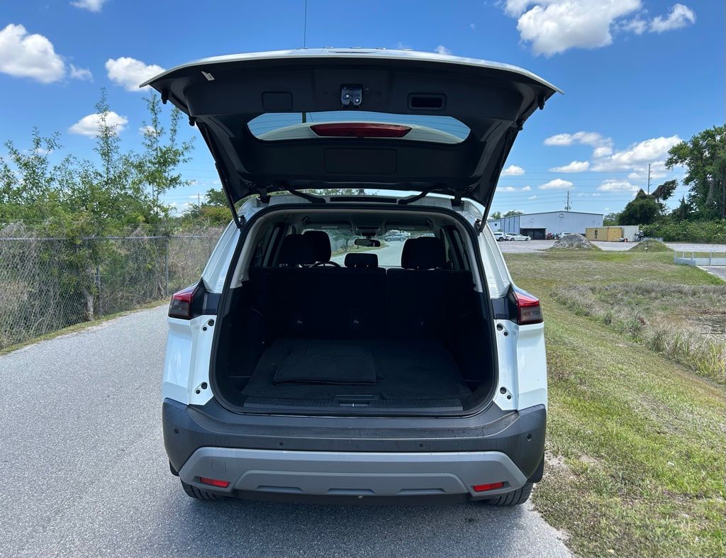 Thumbnail: 2022 Nissan Rogue - 10