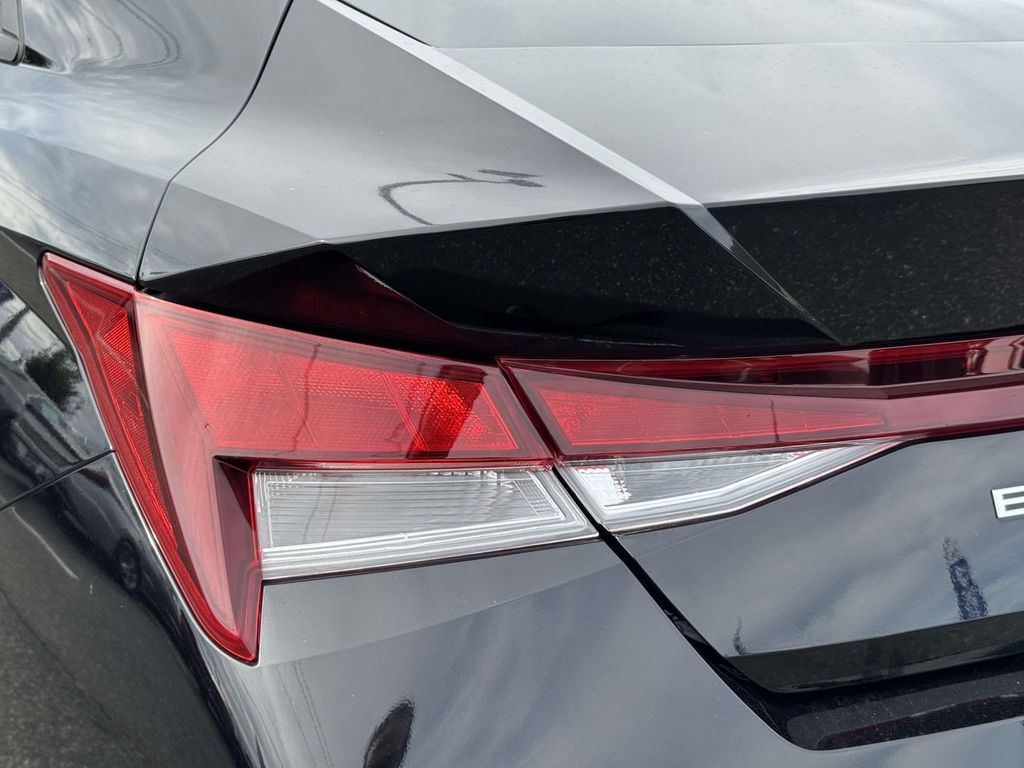 Used 2024 Hyundai Elantra Sedan