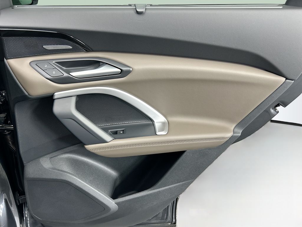 Thumbnail: 2025 Audi Q5 - 27