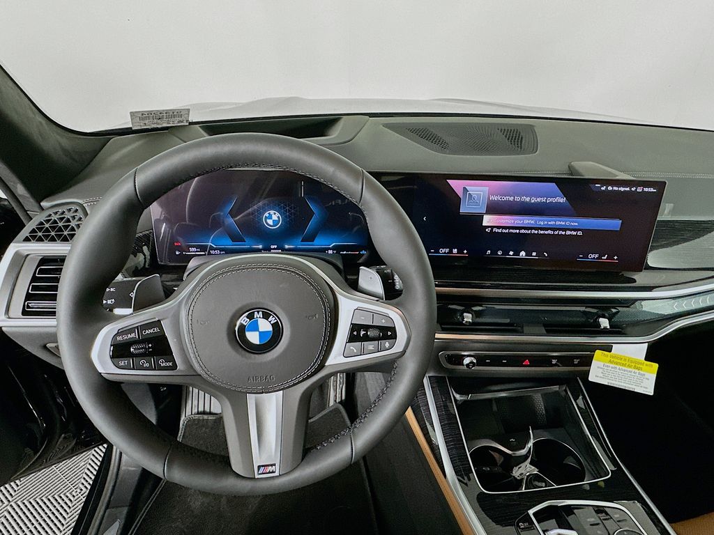 Thumbnail: 2026 BMW X7 - 10