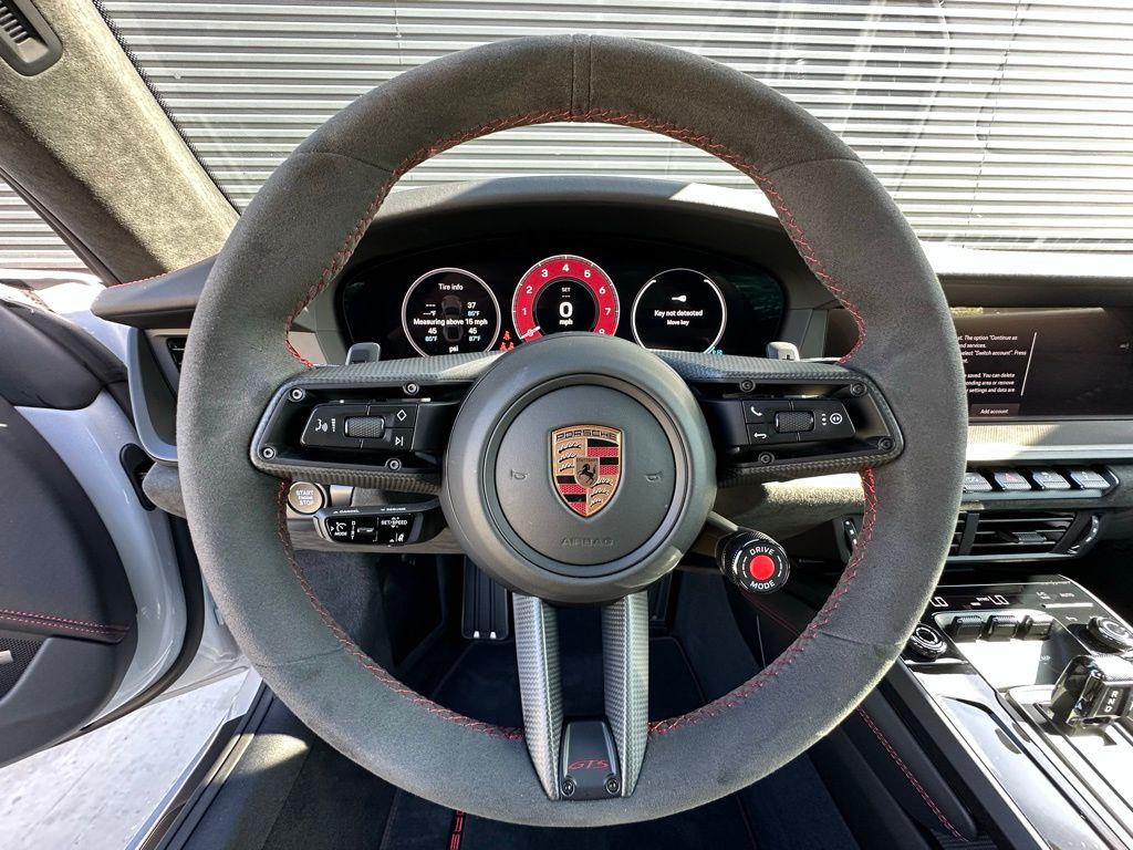 Thumbnail: 2025 Porsche 911 - 21