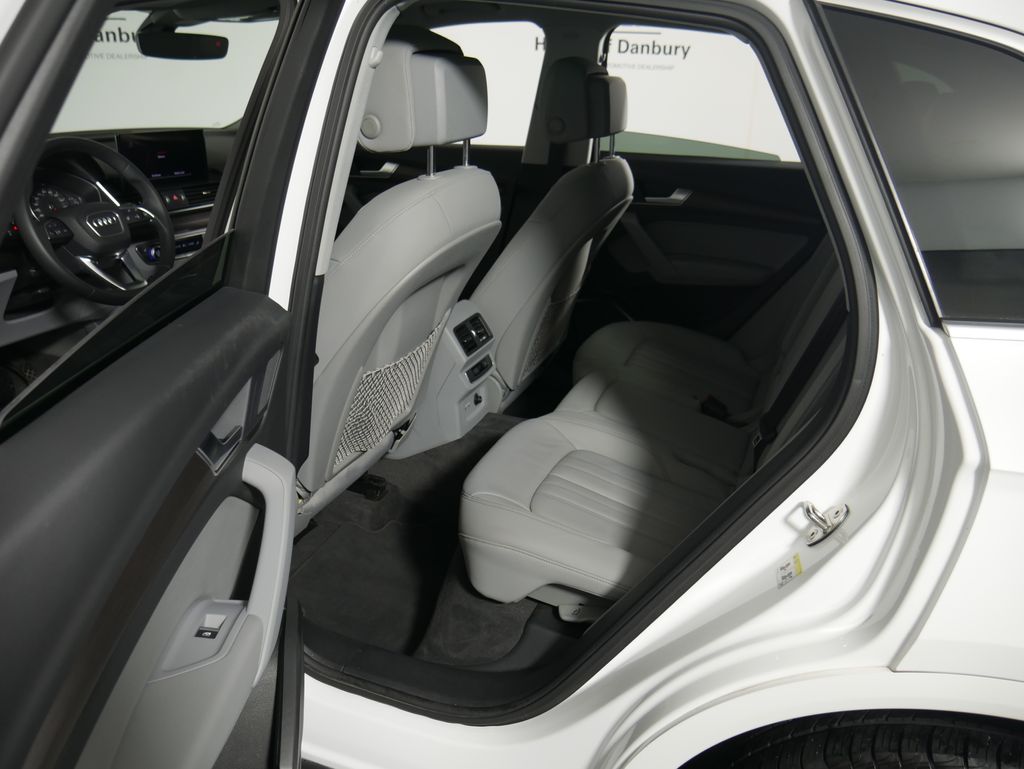 Thumbnail: 2021 Audi Q5 - 12