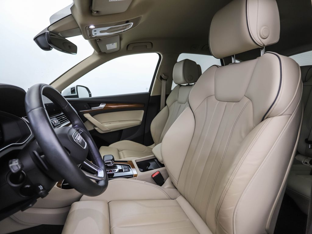 Thumbnail: 2023 Audi Q5 - 11