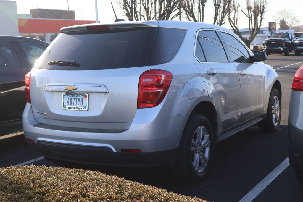 2017 Chevrolet Equinox LS 10