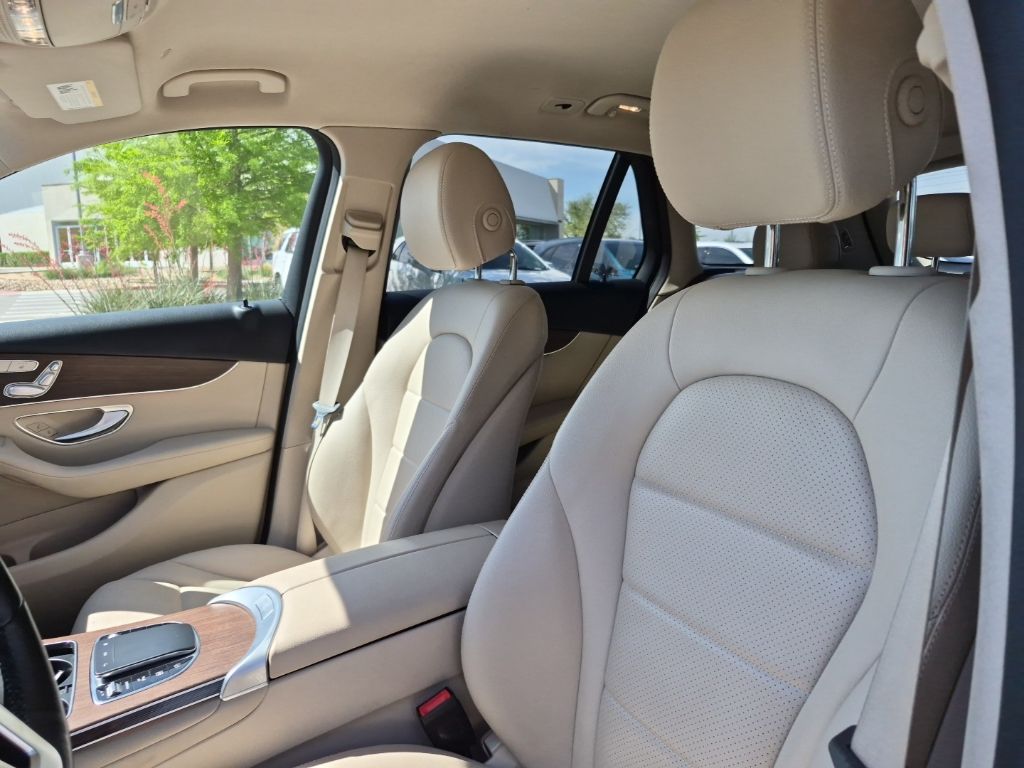 Used Car 2022 Mercedes-benz Glc  Glc 300 For Sale Under $35,000 In Austin, Texas