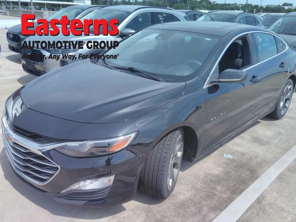 Mosaic Black Metallic 2024 Chevrolet Malibu Sedan Front-Wheel Drive Continuously Variable Transmission
