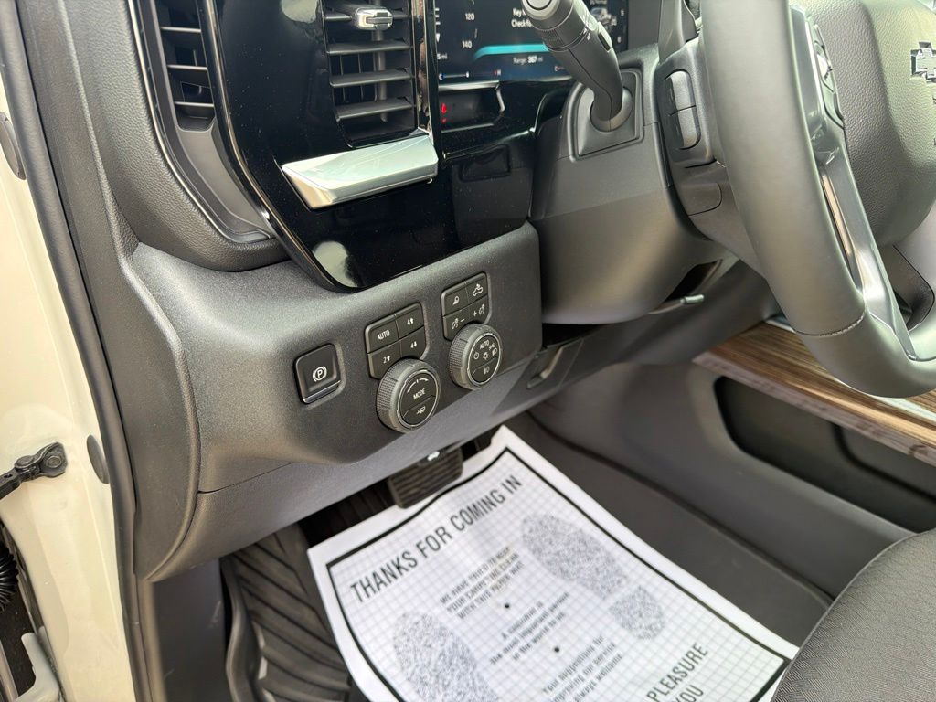 ChevroletSilverado 150015