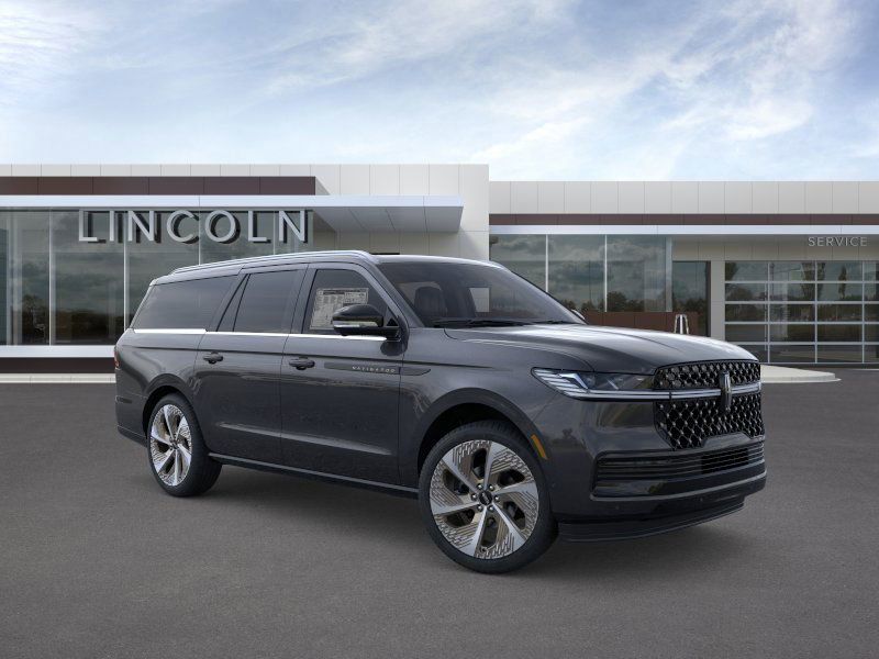 Thumbnail: 2026 Lincoln Navigator L - 7
