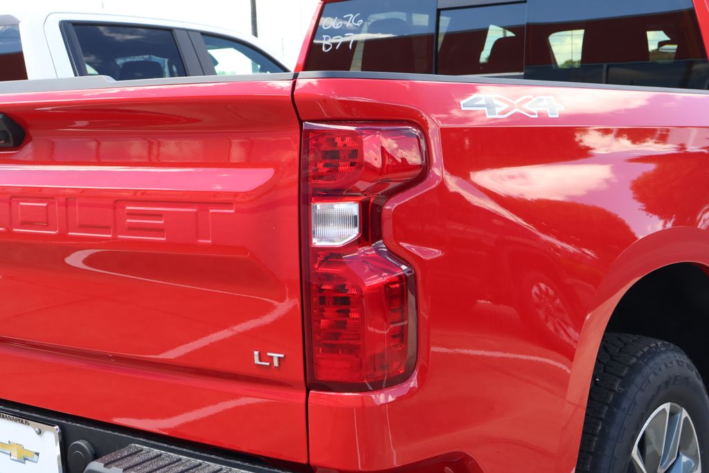 Thumbnail: 2026 Chevrolet Silverado 1500 - 6