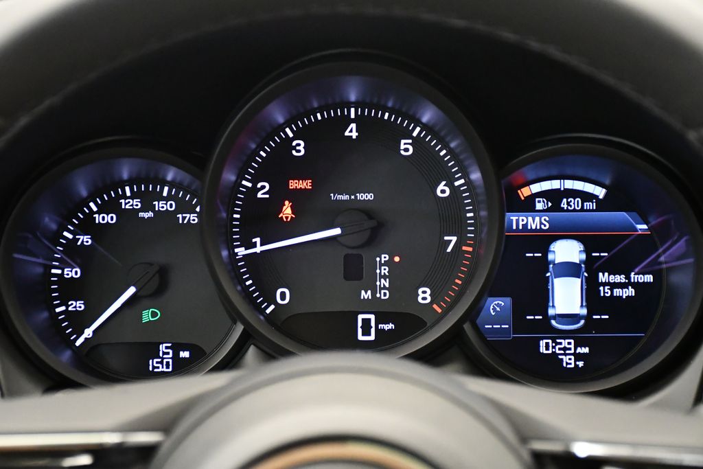 Thumbnail: 2025 Porsche Macan - 29