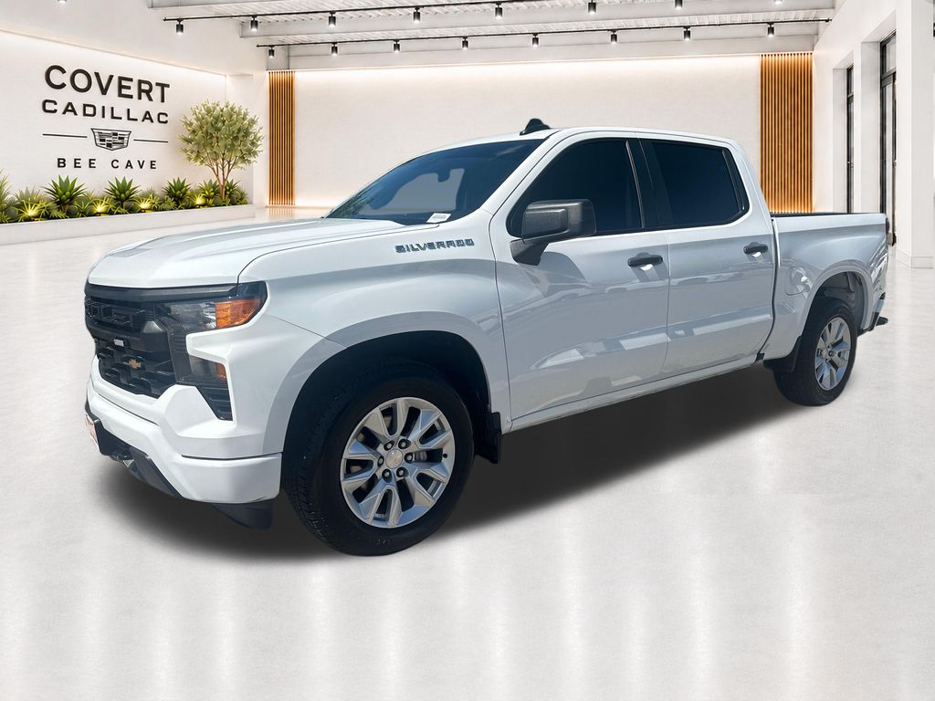 Used 2024 White Chevrolet Custom image 4