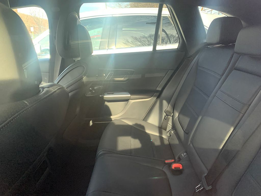 Thumbnail: 2026 Mercedes-Benz GLC - 5