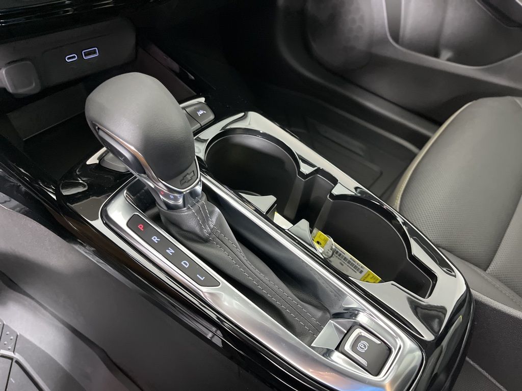 Thumbnail: 2025 Chevrolet Trax - 31