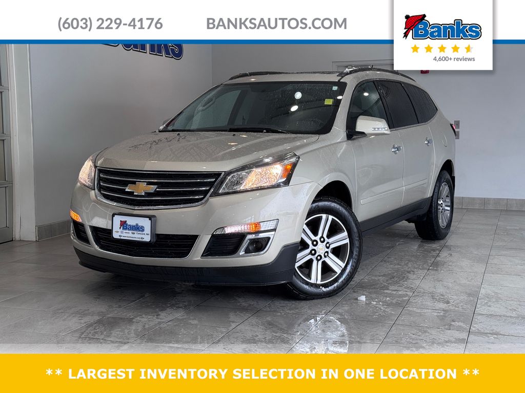 Champagne Silver Metallic 2017 Chevrolet Traverse 2LT AWD SUV / Crossover All-Wheel Drive 6-Speed Automatic