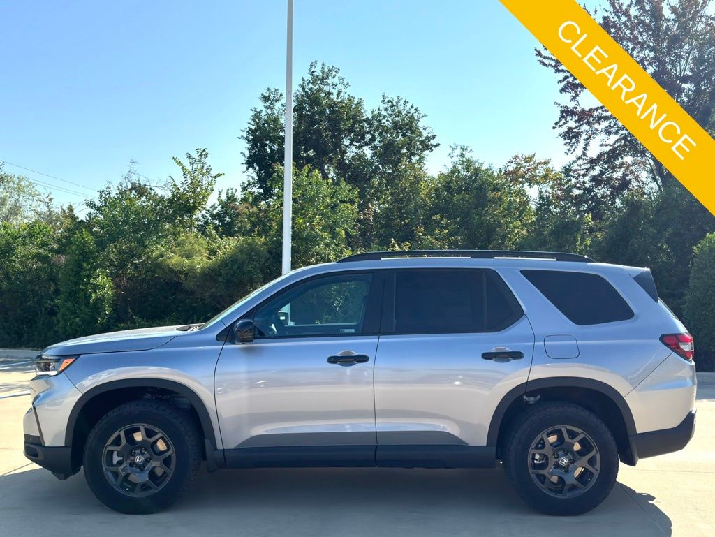 2025 Honda Pilot TrailSport Silver at Bayway Cadillac of The Woodlands