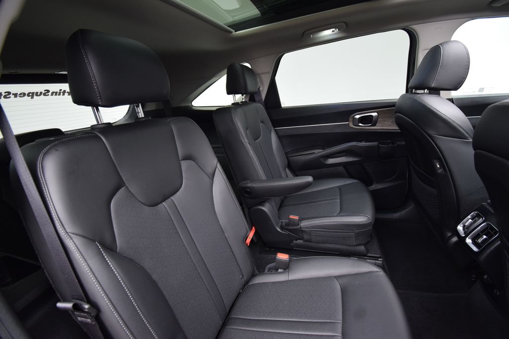 used 2023 Kia Sorento car, priced at $28,000