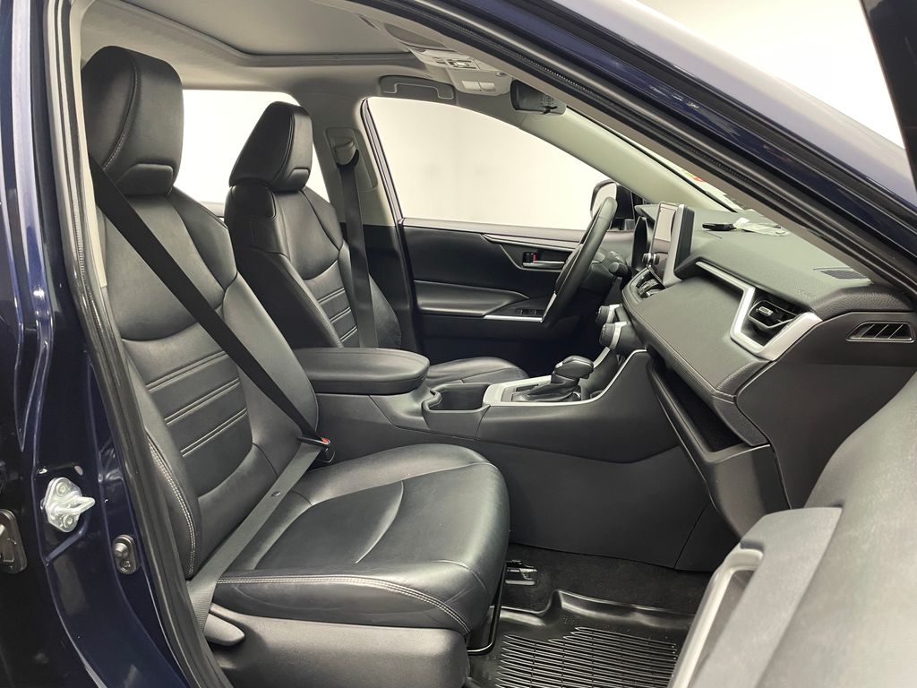 Thumbnail: 2023 Toyota RAV4 - 18