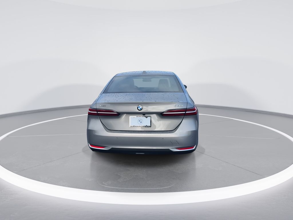 Thumbnail: 2026 BMW 5 Series - 7
