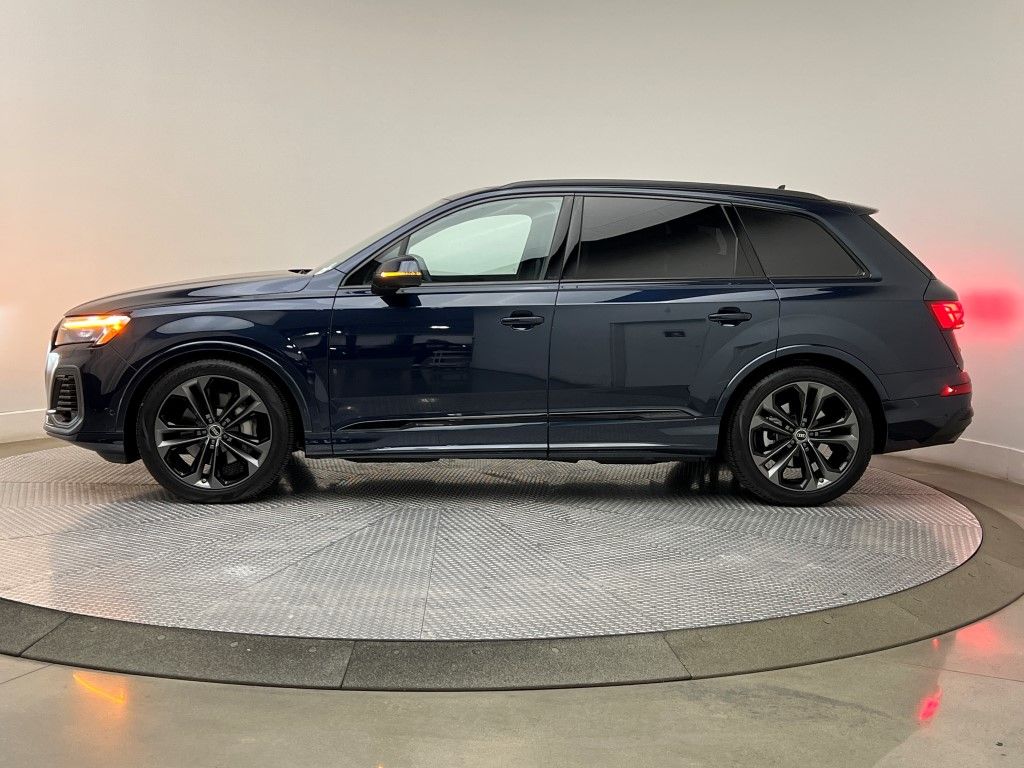 Thumbnail: 2025 Audi Q7 - 3