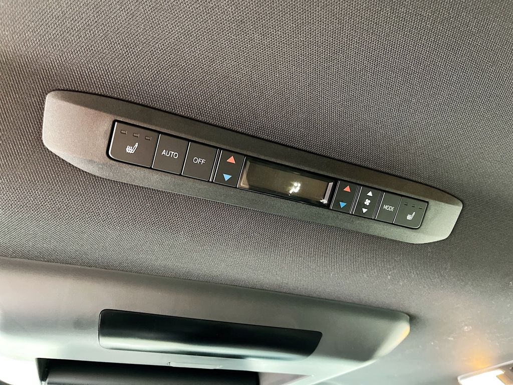 Used 2025 Magnetic Gray Metallic Toyota Platinum image 27