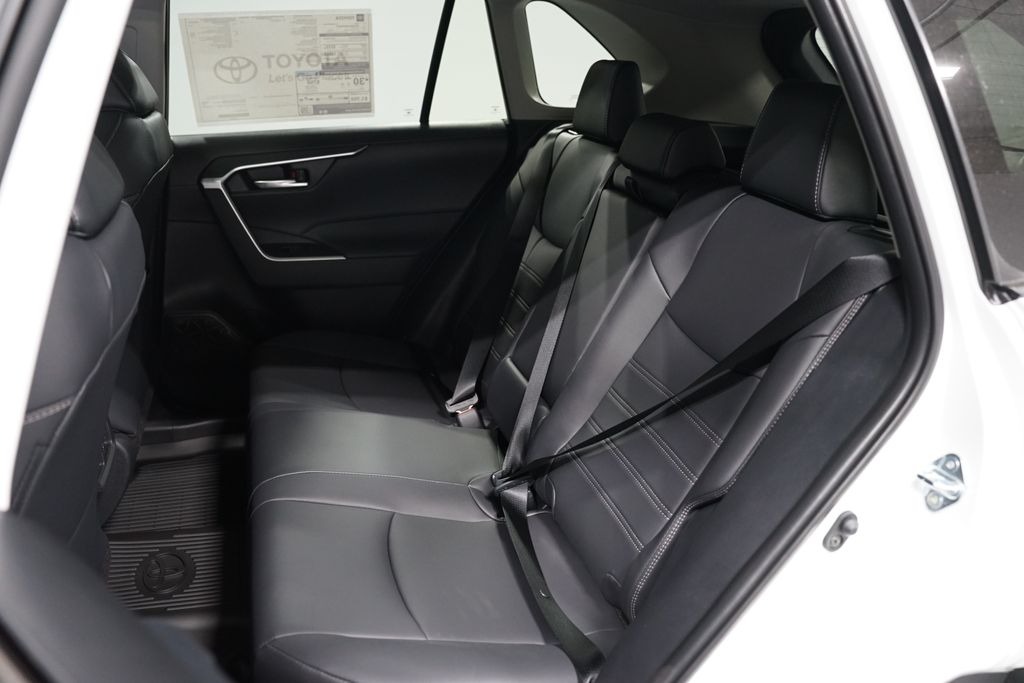 Thumbnail: 2025 Toyota RAV4 - 29