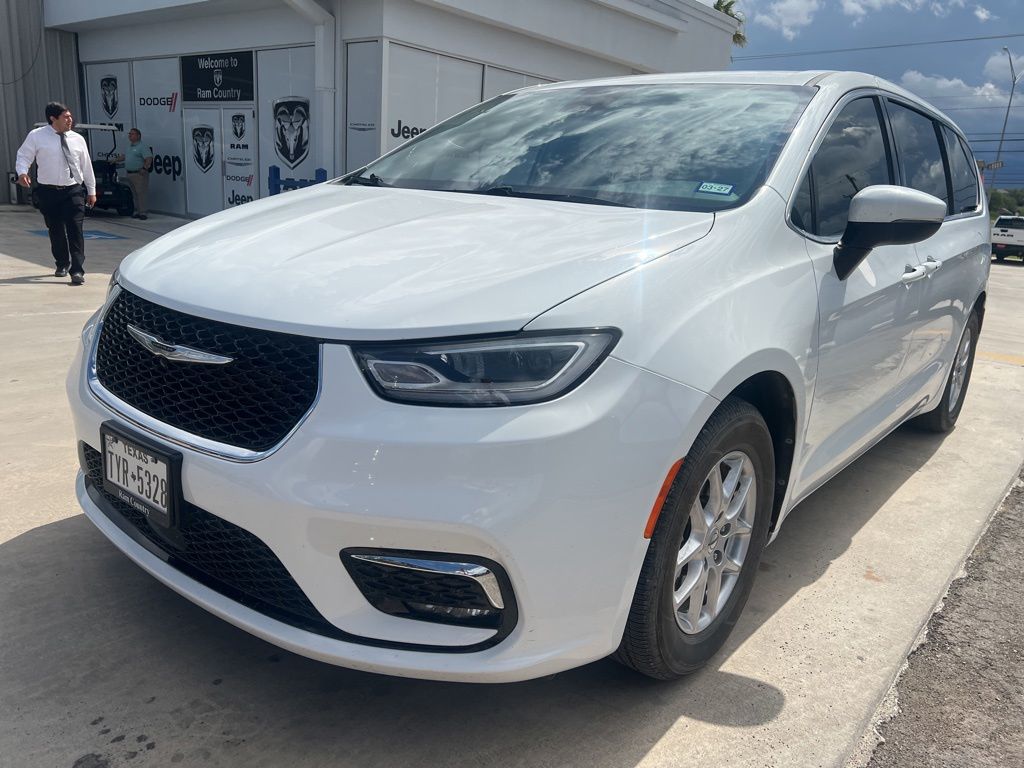 2023 Chrysler Pacifica Touring L