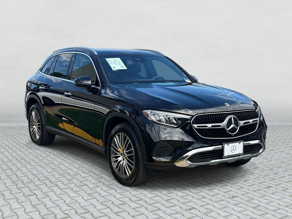 Thumbnail: 2026 Mercedes-Benz GLC - 8