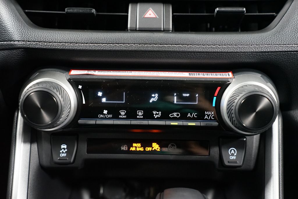 Thumbnail: 2025 Toyota RAV4 - 20