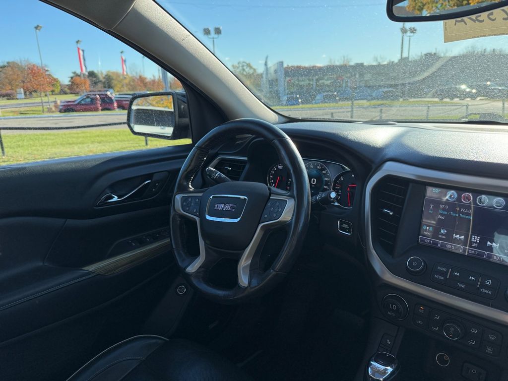 2018 GMC Acadia Denali 14