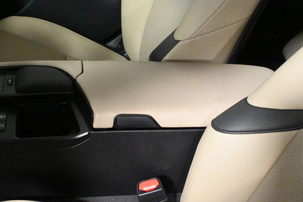2020 Lexus ES Hybrid 300h 28