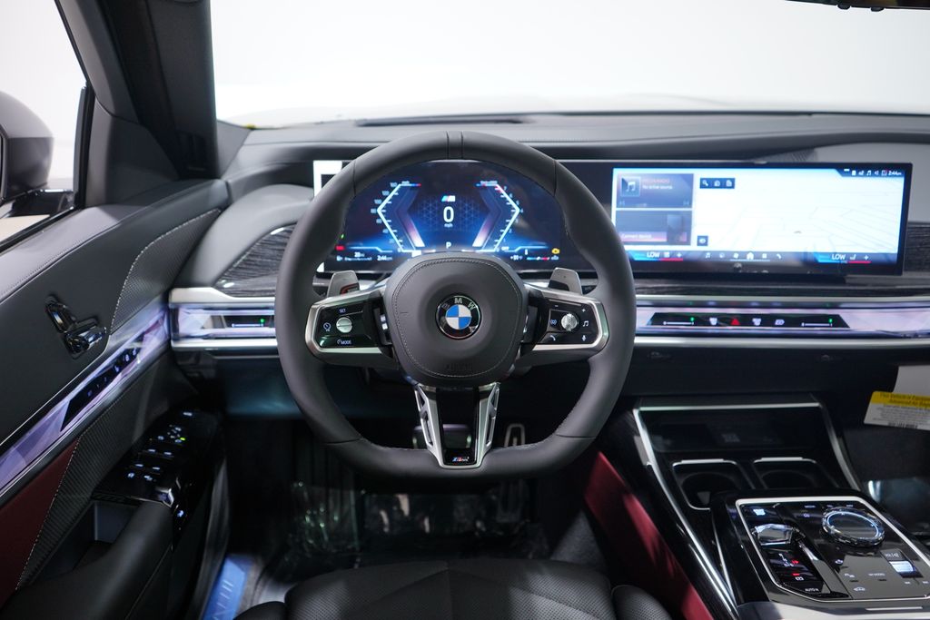 Thumbnail: 2026 BMW 7 Series - 11