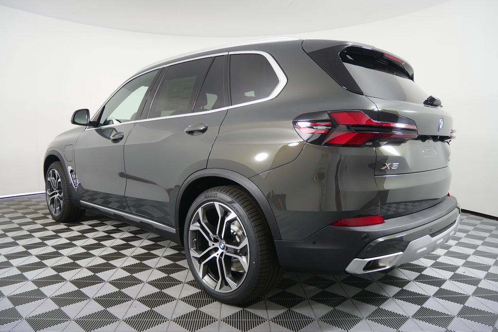 Thumbnail: 2026 BMW X5 - 5