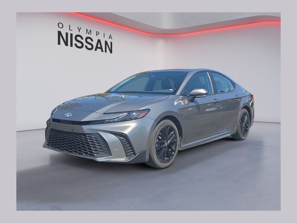  2025 Toyota Camry SE FWD   