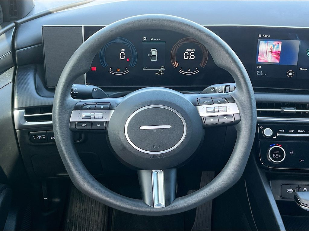Used 2025 Green Hyundai SEL image 11