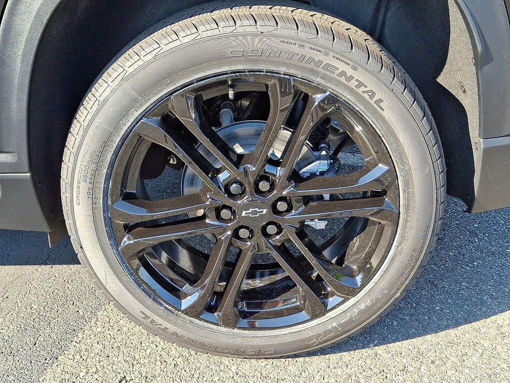 Thumbnail: 2026 Chevrolet Traverse - 5