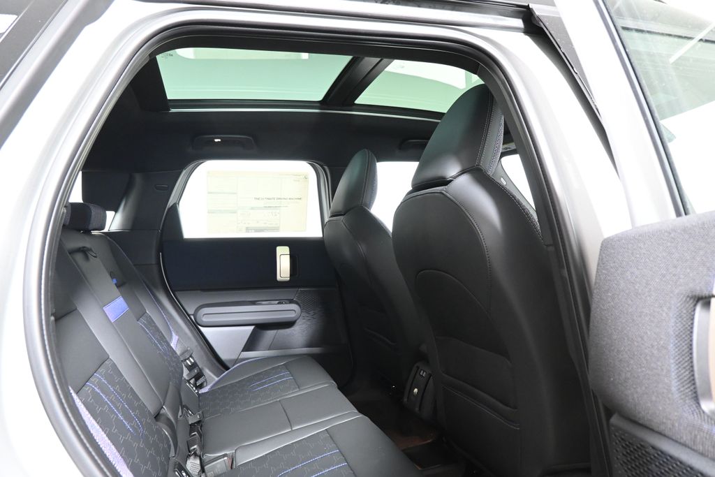 Thumbnail: 2025 MINI Cooper Countryman - 18