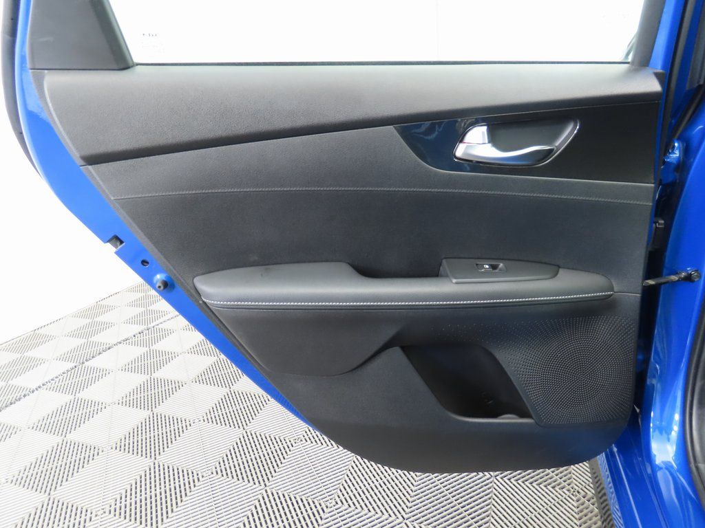 Thumbnail: 2022 Kia Forte - 27