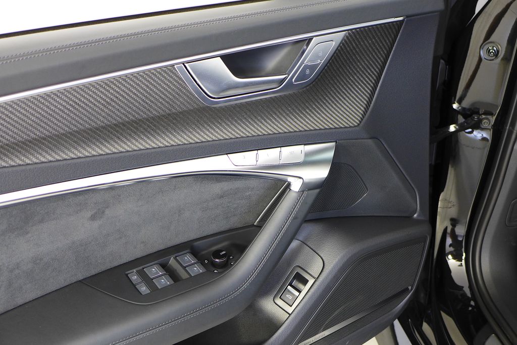 2024 Audi RS 6 4.2 12