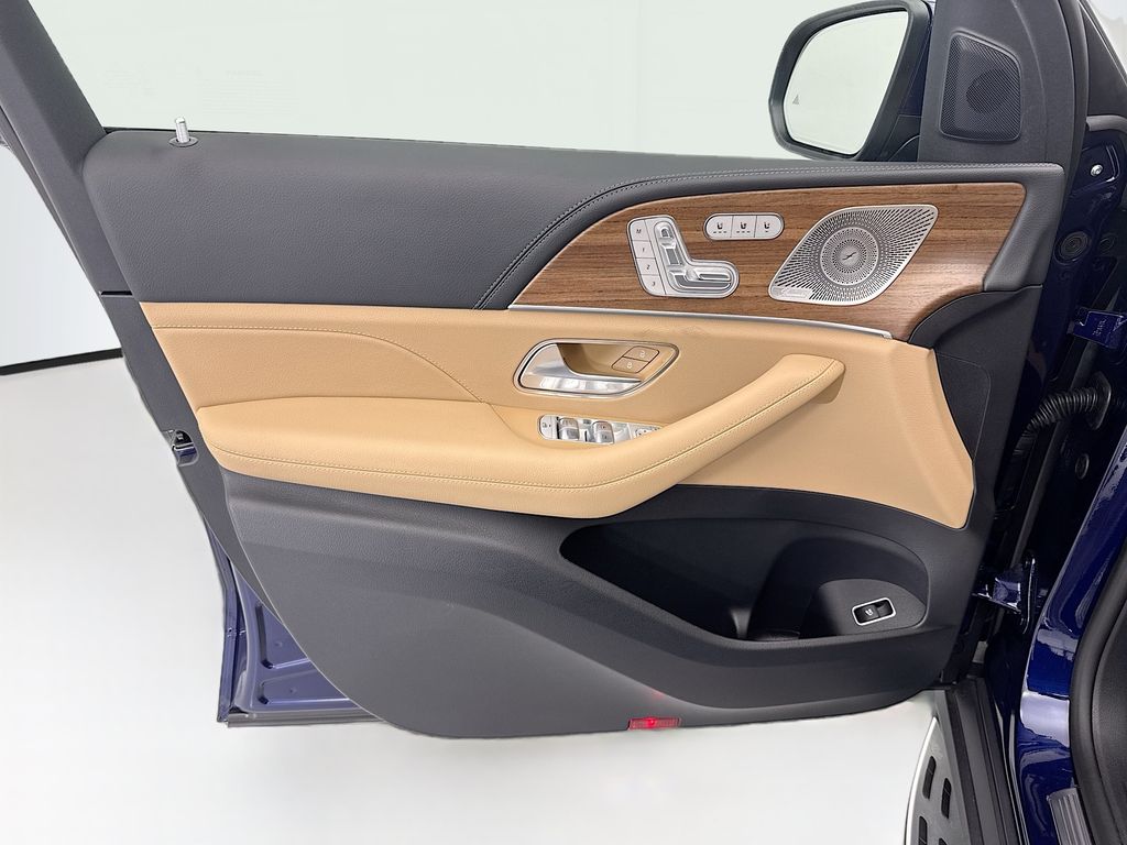 Thumbnail: 2026 Mercedes-Benz GLE - 23