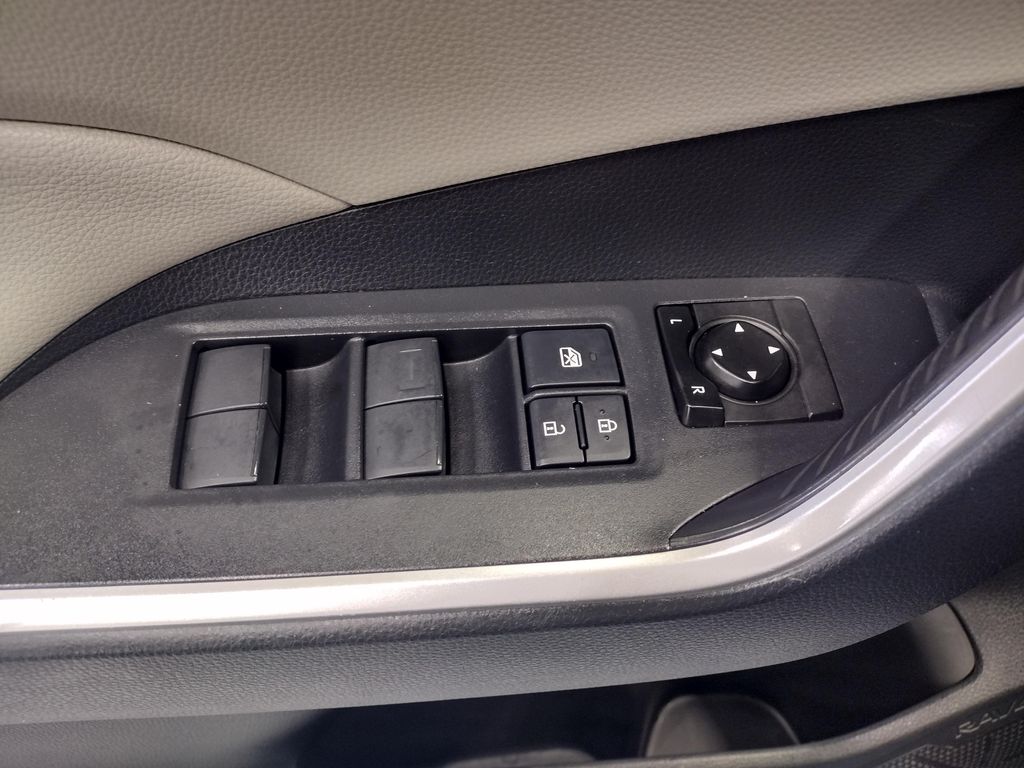 2019 Toyota RAV4 Hybrid XLE