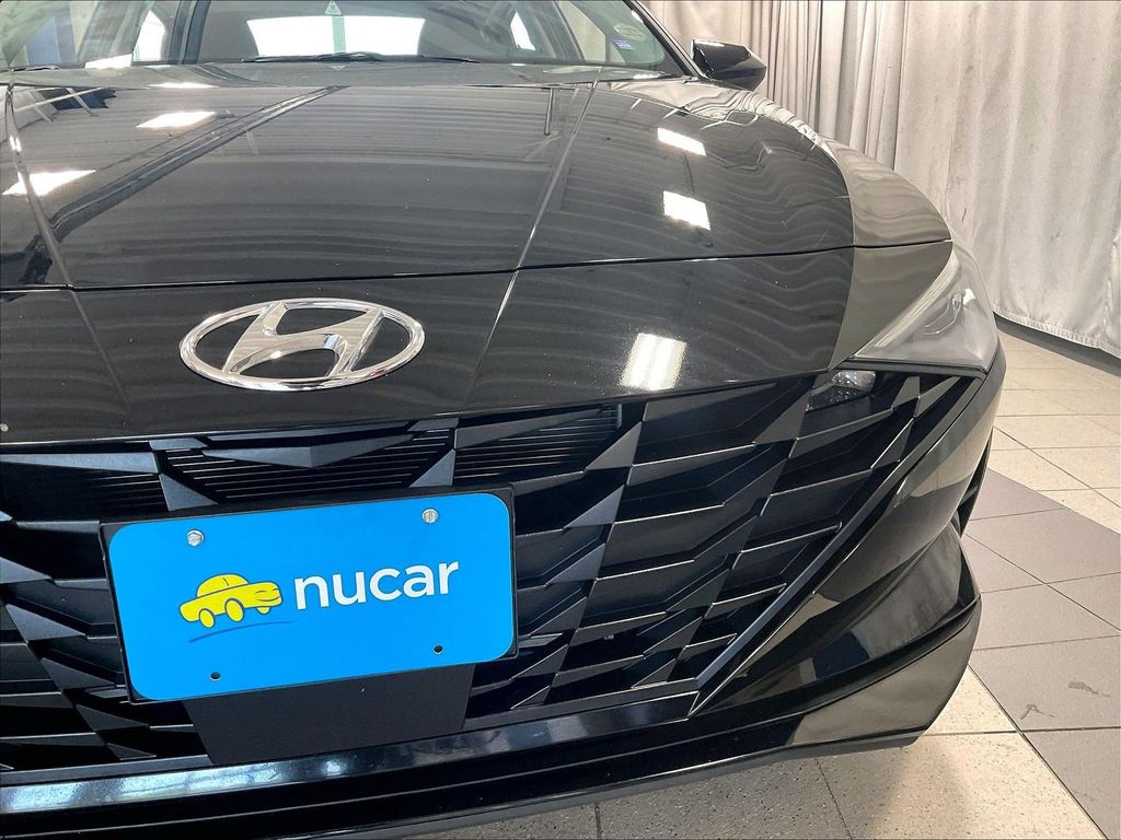 2023 Hyundai Elantra — photo 31