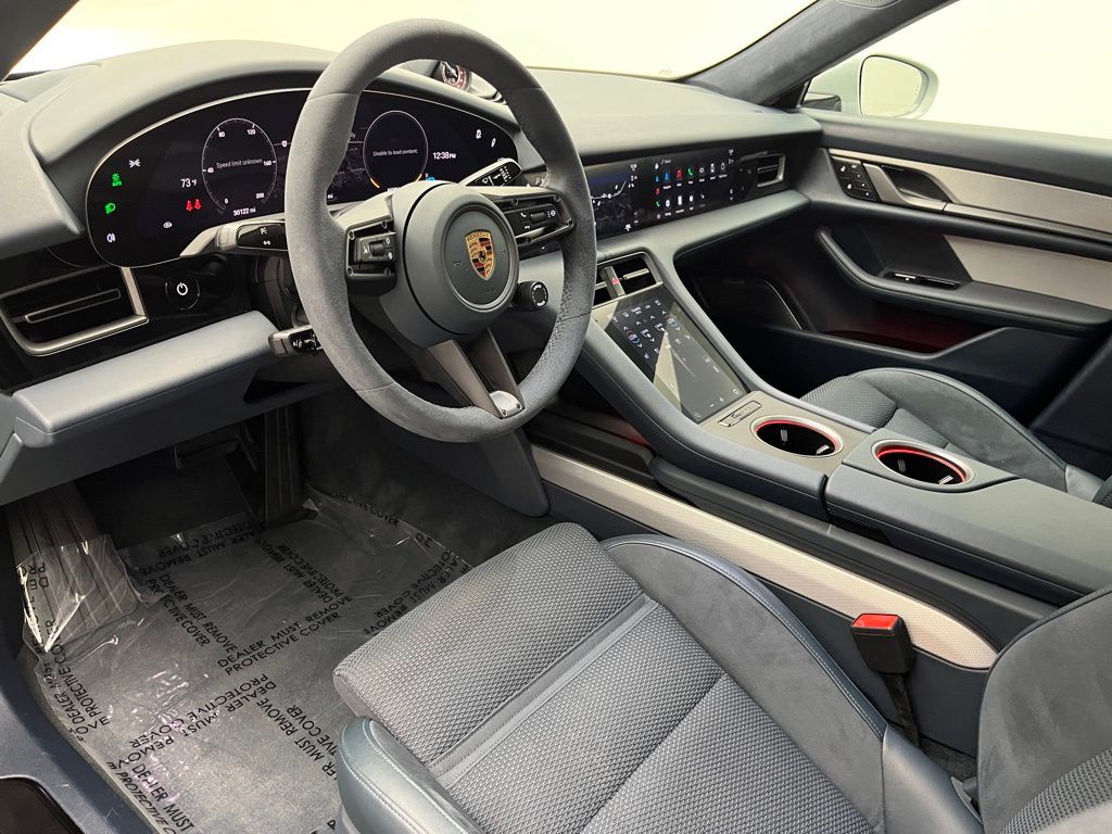 Thumbnail: 2022 Porsche Taycan - 4