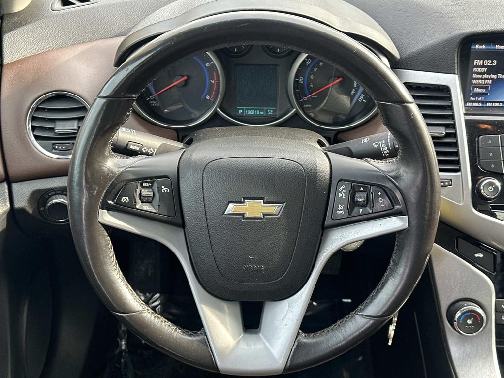 Thumbnail: 2016 Chevrolet Cruze - 32