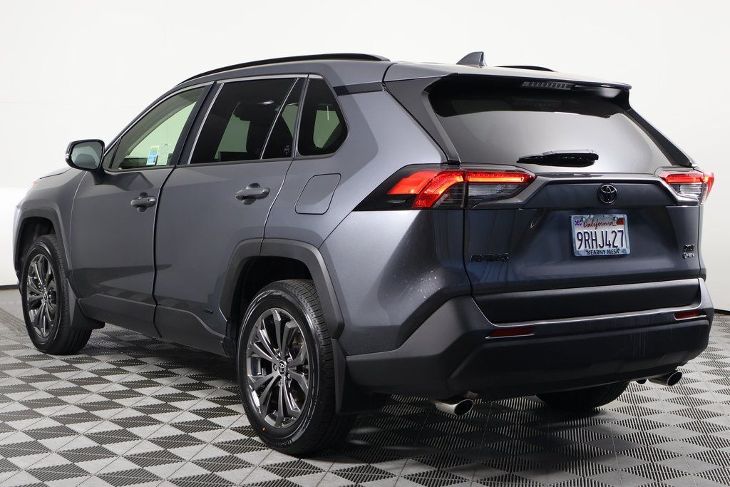 Thumbnail: 2025 Toyota RAV4 - 6
