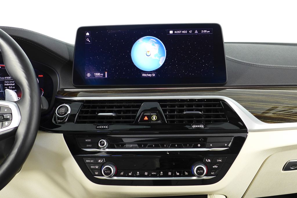 Thumbnail: 2021 BMW 5 Series - 26