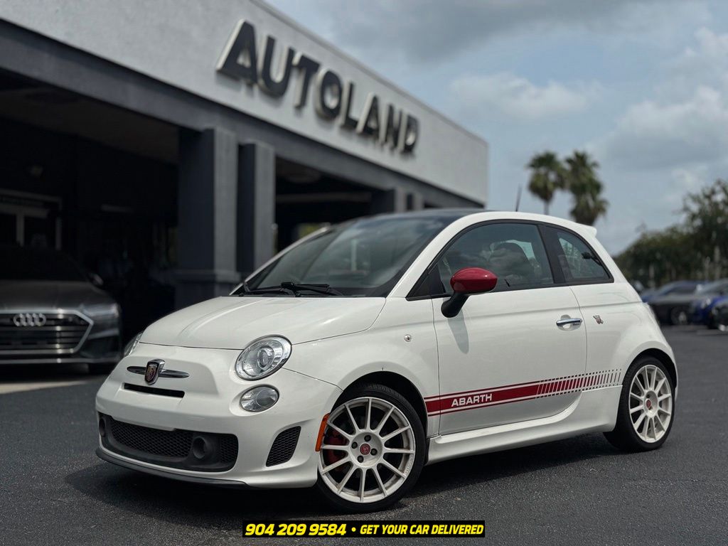 Bianco (White) 2012 FIAT 500 Hatchback Front-Wheel Drive 5-Speed Manual