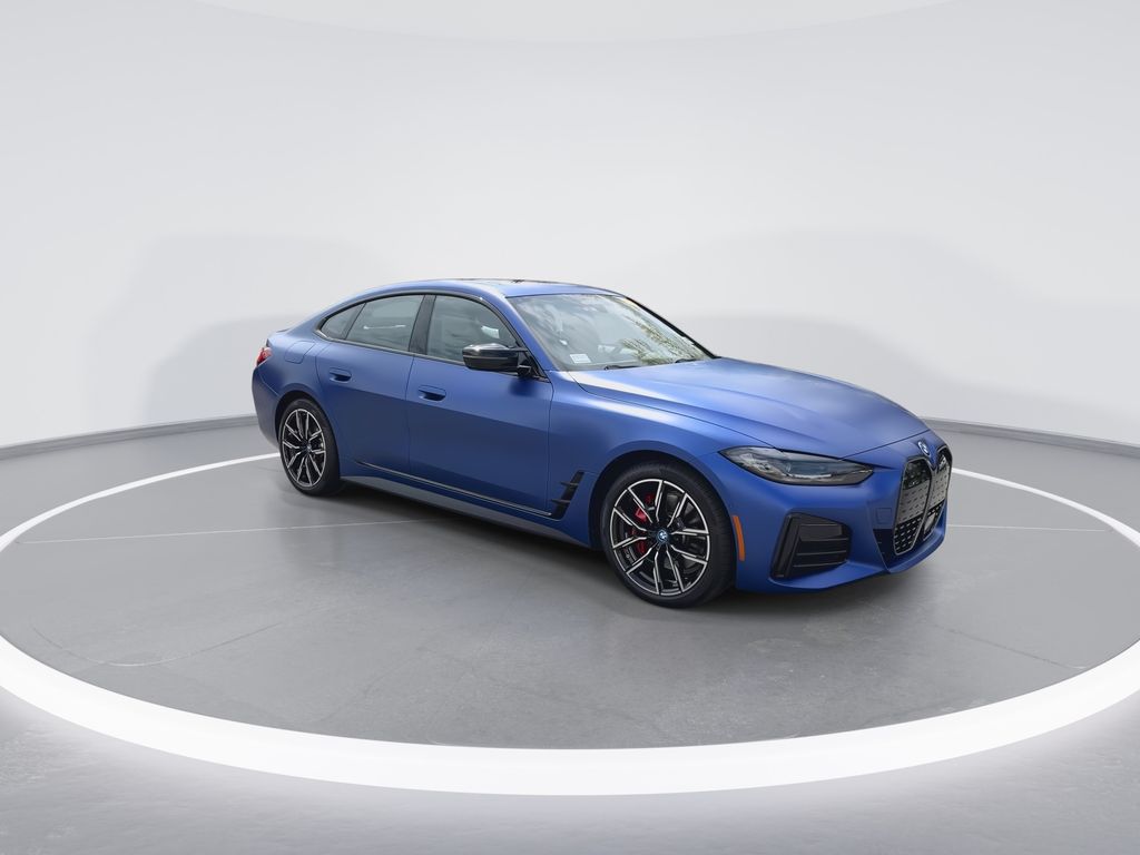 Thumbnail: 2023 BMW i4 - 2