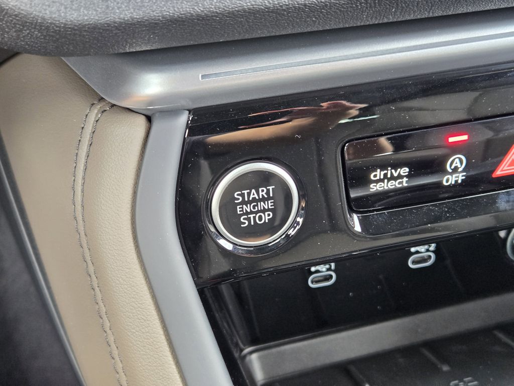 new 2025 Audi Q5 car, priced at $63,450